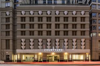 Courtyard Chicago Downtown/River North