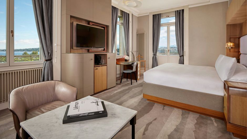 The Ritz-Carlton Hotel de la Paix Suite