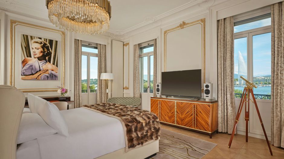 The Ritz-Carlton Hotel de la Paix Suite