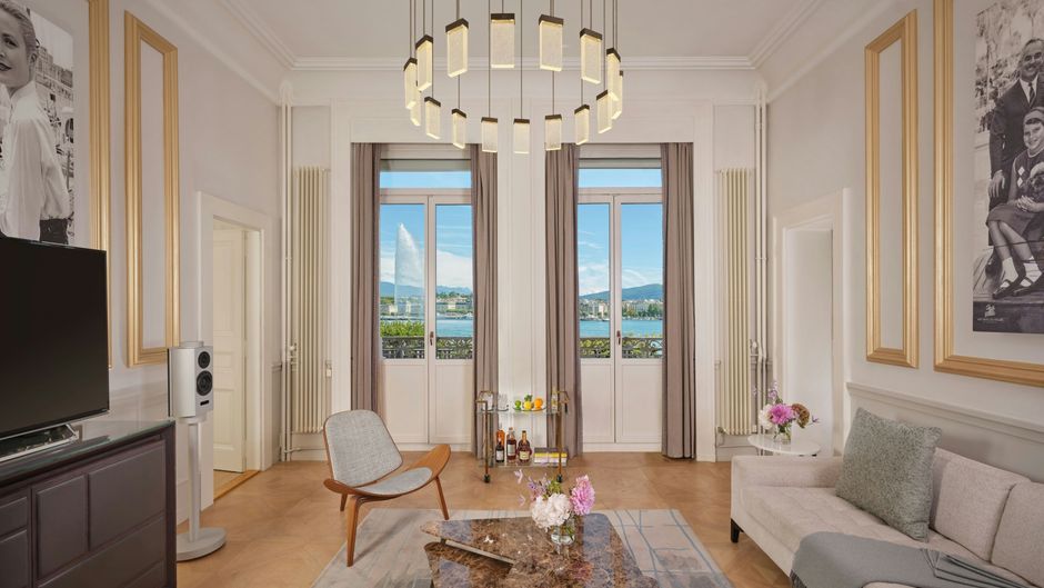 The Ritz-Carlton Hotel de la Paix Room
