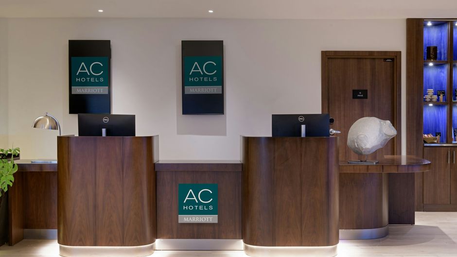 AC Hotel Saint-Julien-en-Genevois Lobby