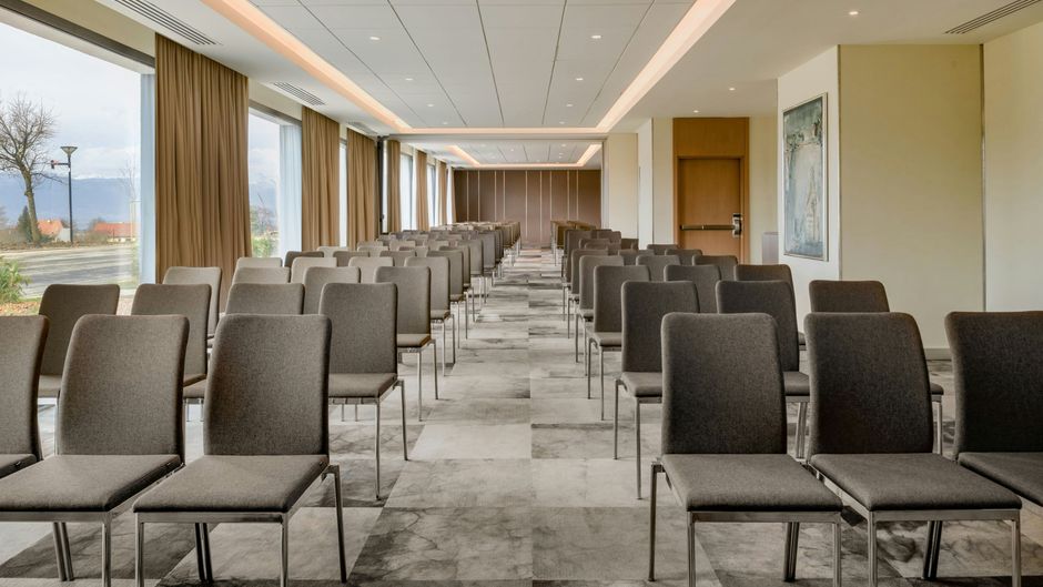 AC Hotel Saint-Julien-en-Genevois Meeting