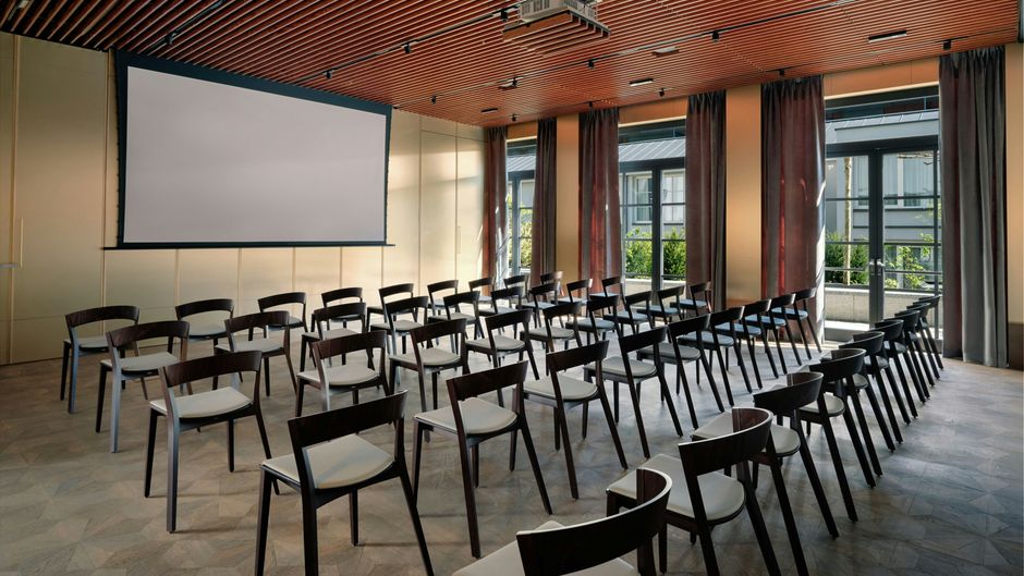 Stradom House, Autograph Collection Meeting