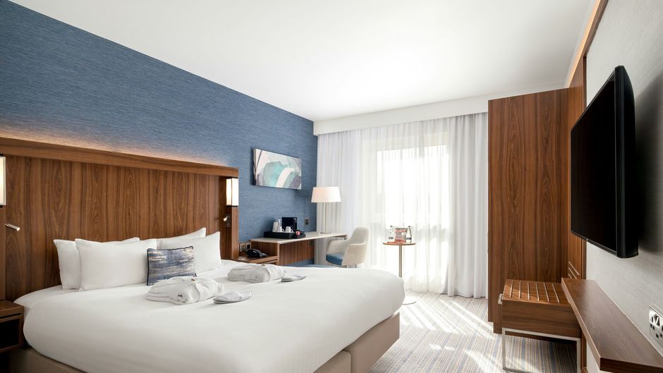 Courtyard by Marriott Glasgow Airport Room