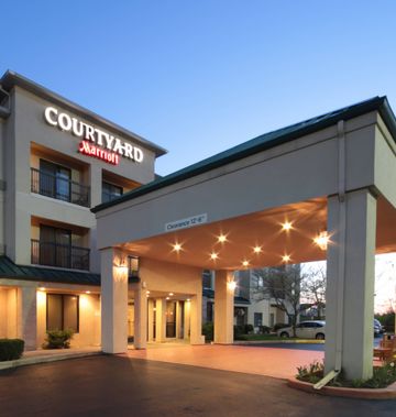 Courtyard by Marriott Dayton North