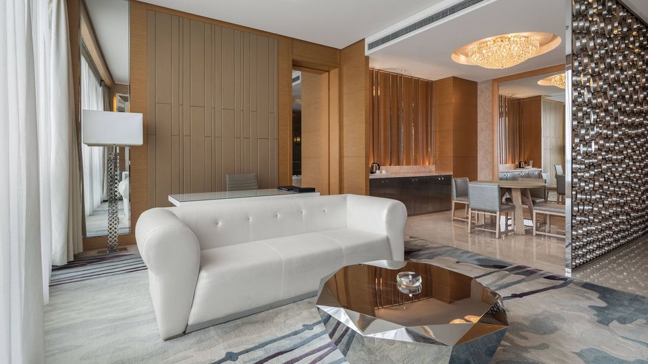 Renaissance Chengdu Hotel Suite