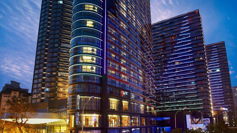 Renaissance Chengdu Hotel Exterior