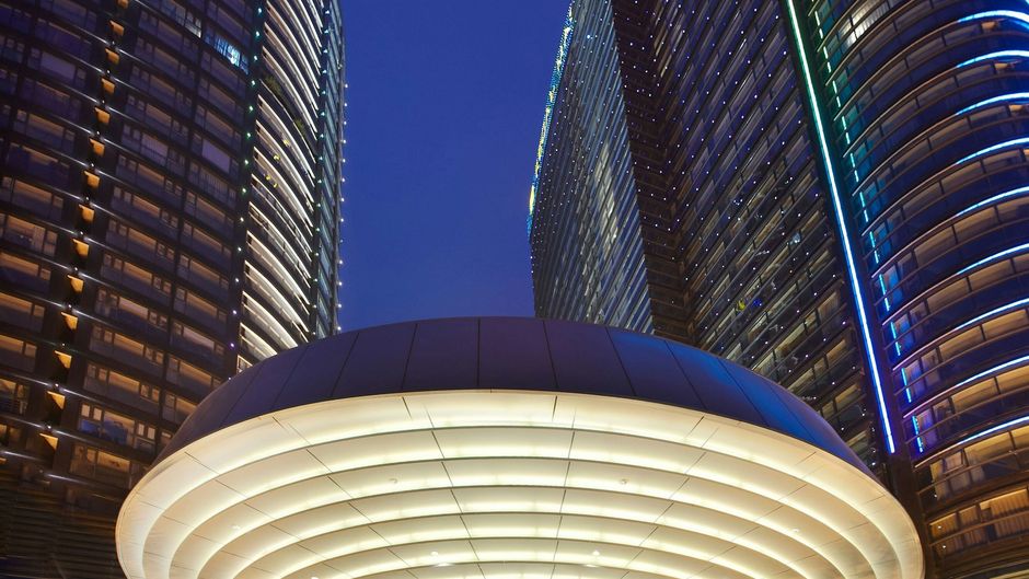 Renaissance Chengdu Hotel Exterior