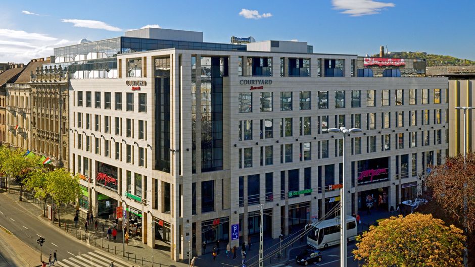 Courtyard by Marriott Budapest City Ctr Exterior