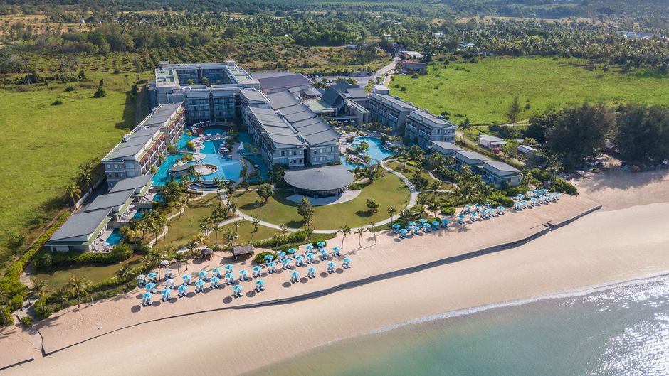 Le Meridien Khao Lak Resort & Spa Exterior