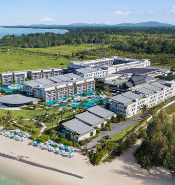 Le Meridien Khao Lak Resort & Spa