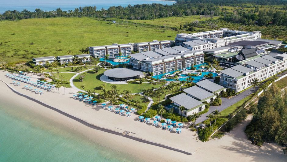 Le Meridien Khao Lak Resort & Spa Exterior