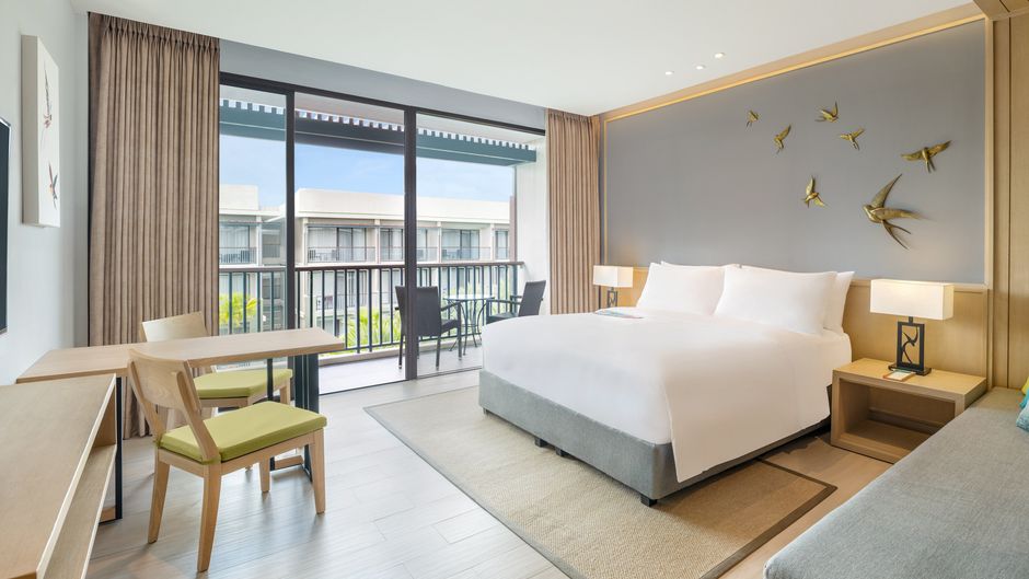 Le Meridien Khao Lak Resort & Spa Pool