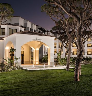 Pine Cliffs Ocean Suites, Luxury Coll