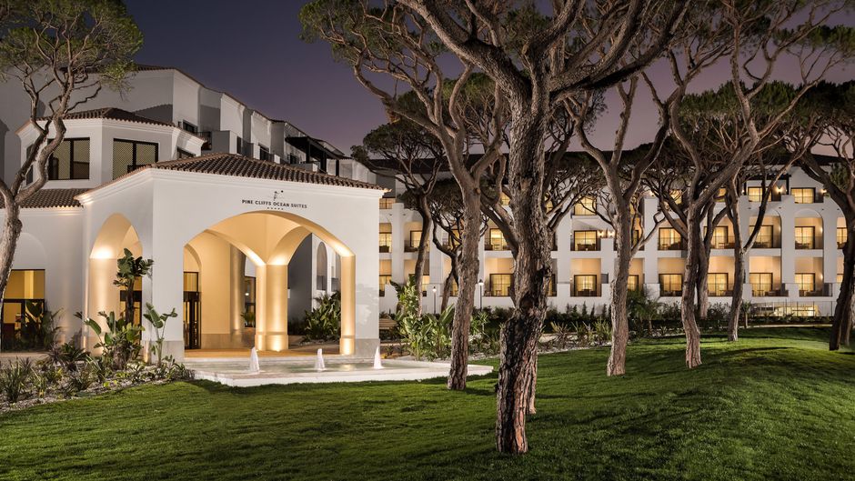Pine Cliffs Ocean Suites, Luxury Coll Exterior