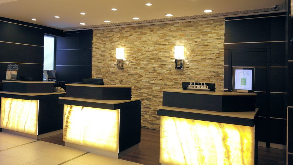 Courtyard Duesseldorf Seestern Lobby