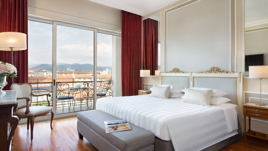 Sina Villa Medici, Autograph Collection Suite