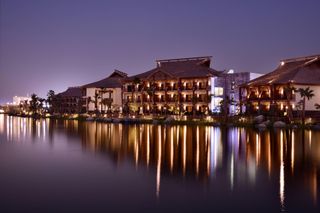 Lapita, Dubai Parks & Resorts, Autograph