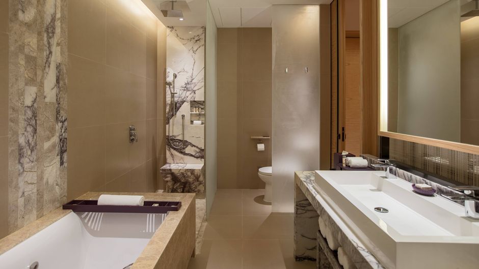 Renaissance Haikou Hotel Room