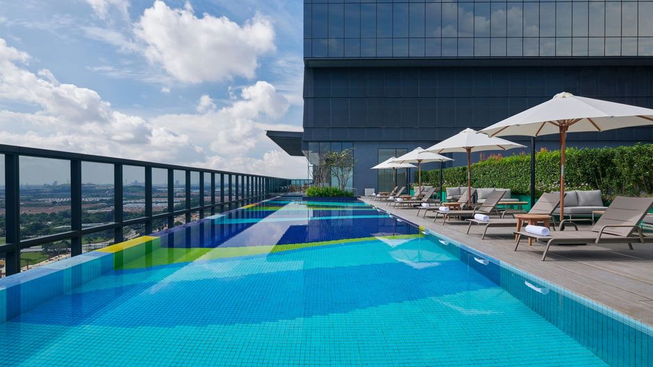 Courtyard by Marriott Setia Alam Pool