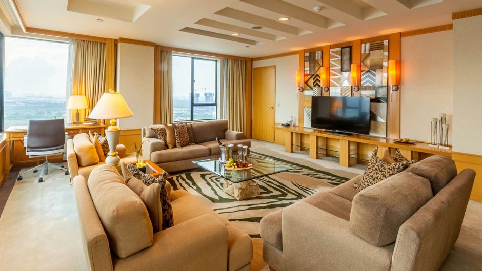 Renaissance Riverside Hotel Saigon Room