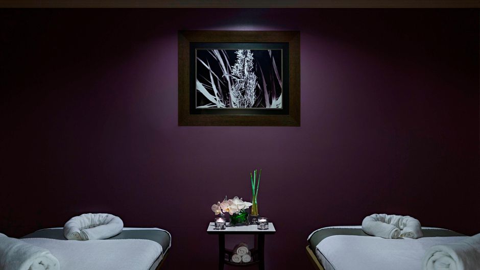 Renaissance Riverside Hotel Saigon Spa