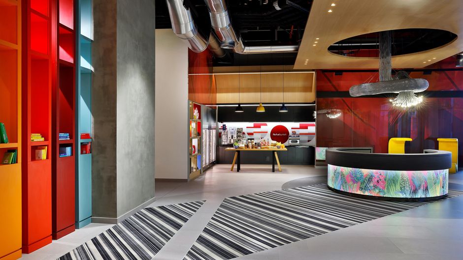 Aloft Al Mina Dubai Lobby