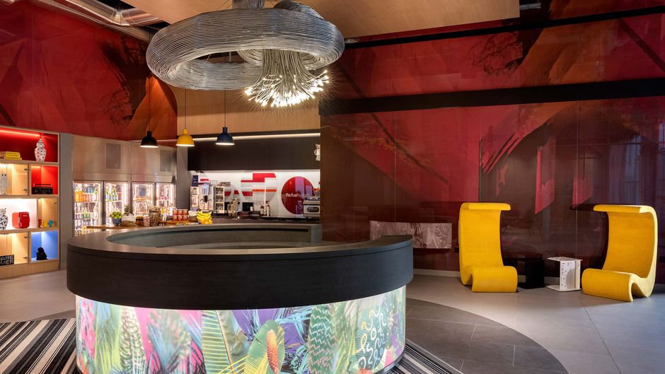 Aloft Al Mina Dubai Lobby