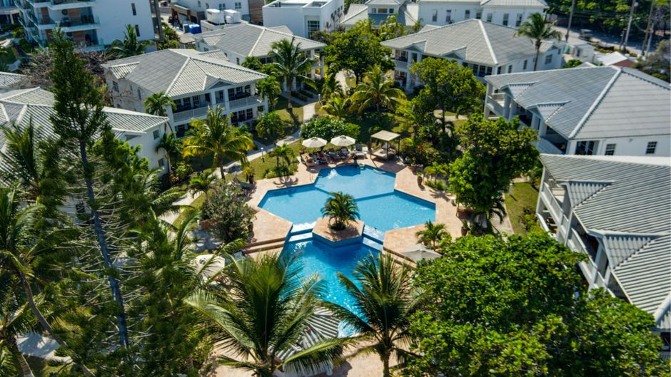 Alaia Belize, Autograph Collection Pool