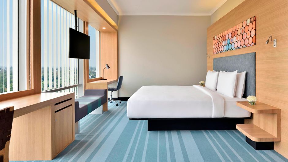 Aloft New Delhi Aerocity Room