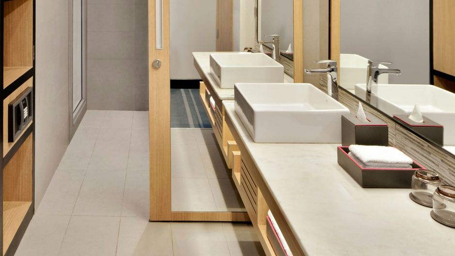 Aloft New Delhi Aerocity Room