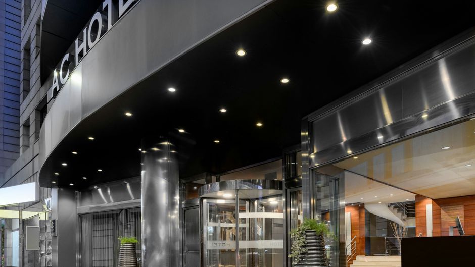 AC Hotel Leon San Antonio Exterior
