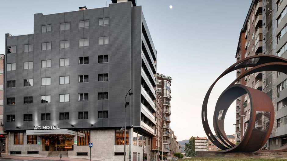 AC Hotel Ponferrada Exterior