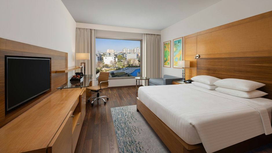 Courtyard by Marriott Gurugram Downtown Pool
