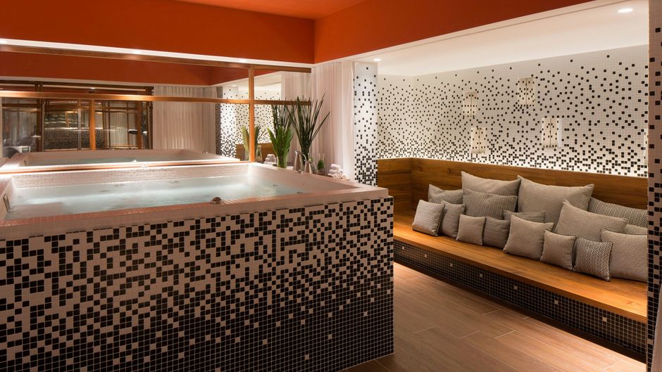 Renaissance Paris Republique Hotel Spa