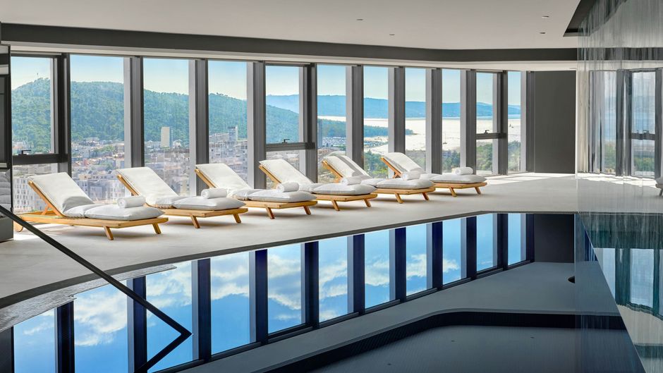 AC Hotel Split Pool