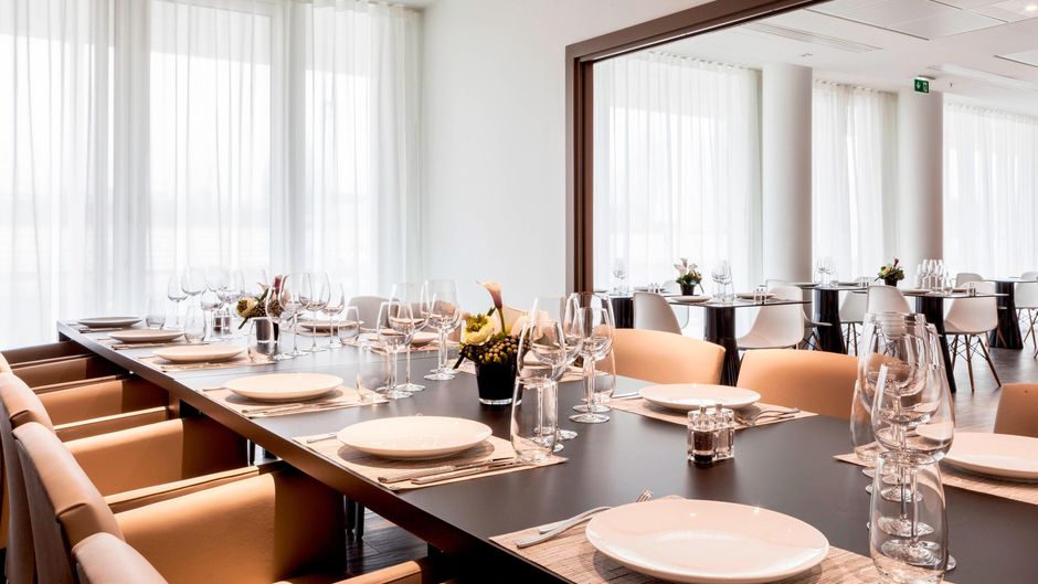 AC Hotel Paris Le Bourget Airport Restaurant