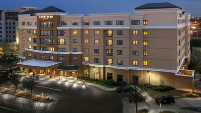 Courtyard by Marriott Newark Elizabeth