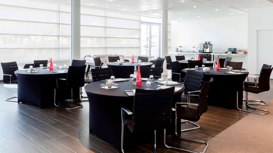 AC Hotel Paris Le Bourget Airport Meeting