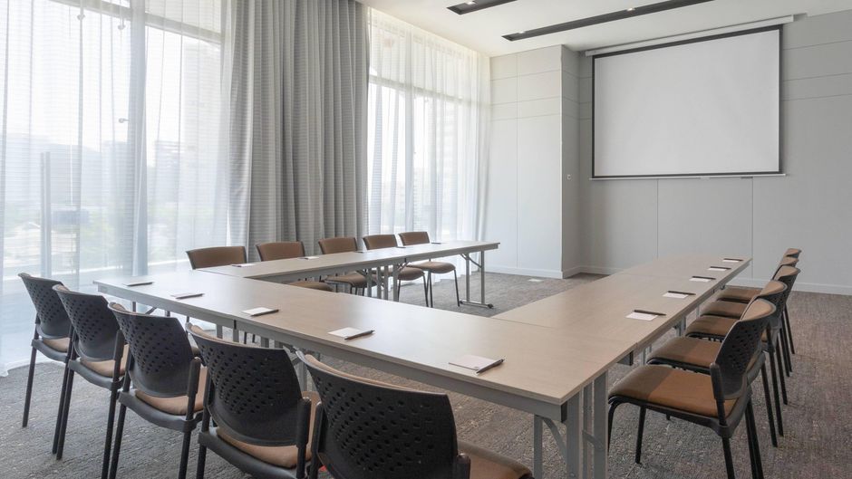 AC Hotel by Marriott Santa Marta Meeting