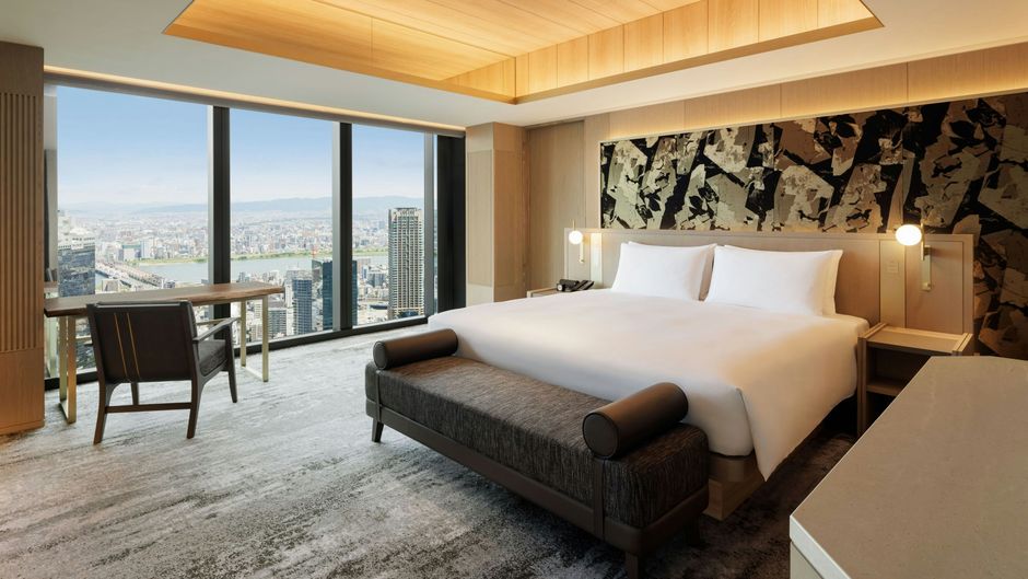 Osaka Station Hotel-Autograph Collection Suite