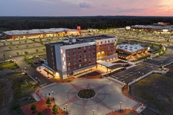 Courtyard By Marriott North Brunswick