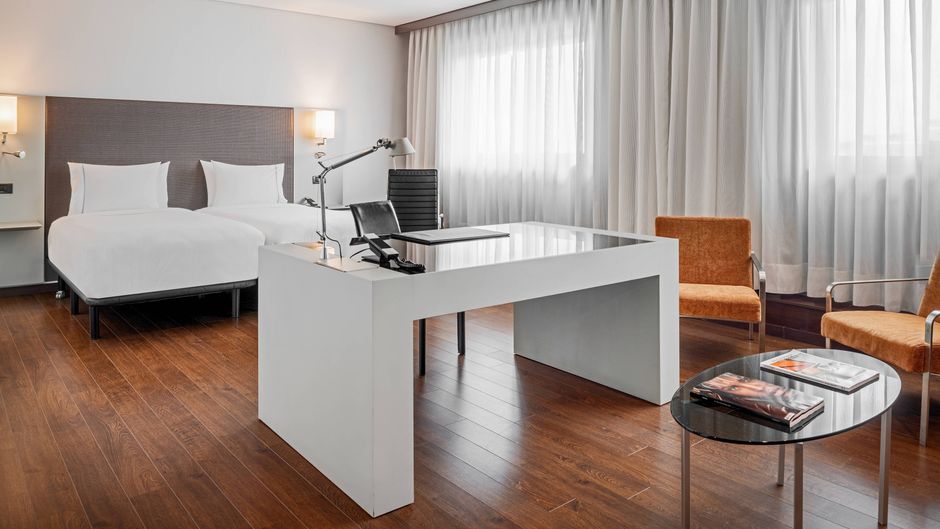 AC Hotel Porto Room