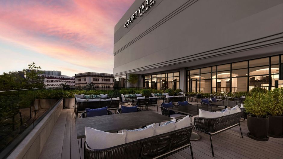 Courtyard By Marriott Phuket Town Restaurant