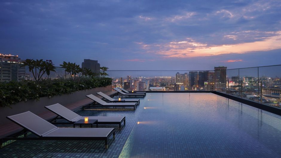 Courtyard by Marriott Phnom Penh Pool