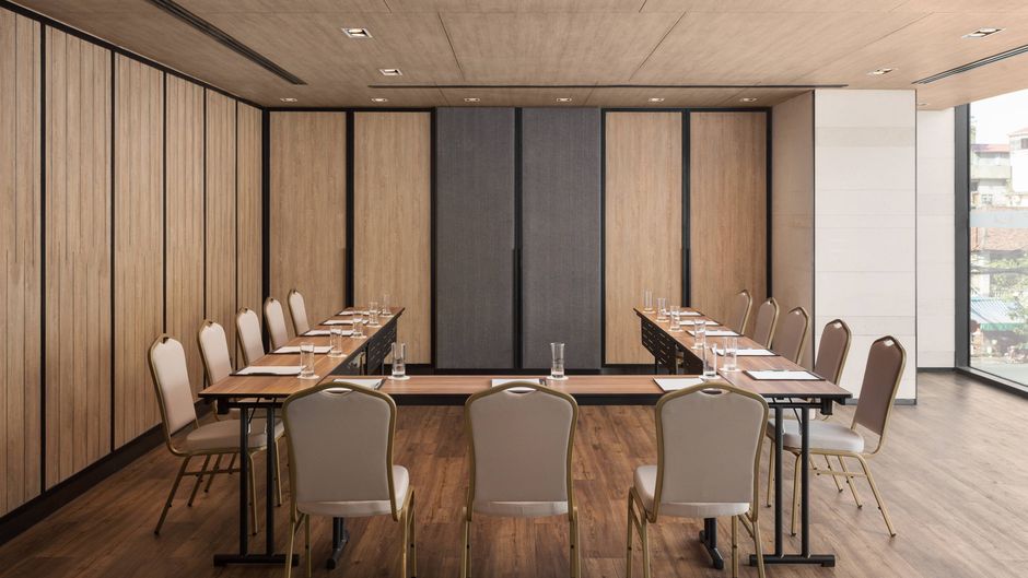 Courtyard by Marriott Phnom Penh Meeting