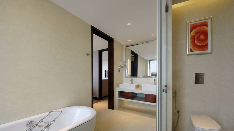 Courtyard by Marriott Pune Chakan Room