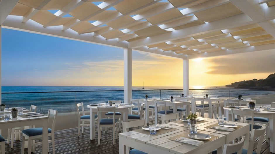 Pine Cliffs Ocean Suites, Luxury Coll Beach