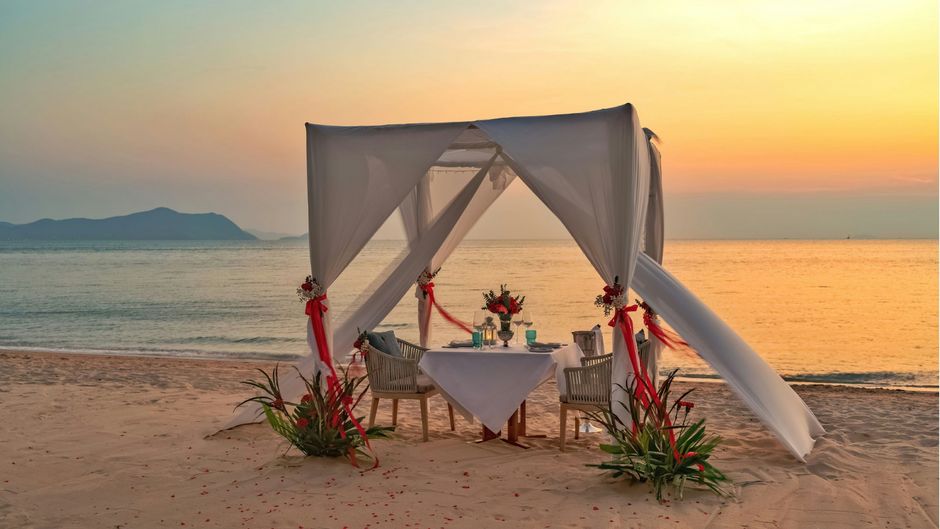 Renaissance Pattaya Resort & Spa Beach