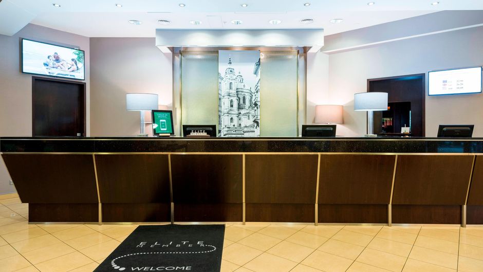 Courtyard by Marriott Prague City Lobby